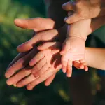 Örökbefogadás: a legfontosabb szabályok egy helyen